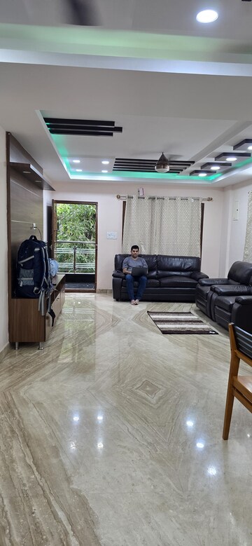 Living Room in 2 BHK Apartment at Indiranagar – for Rent