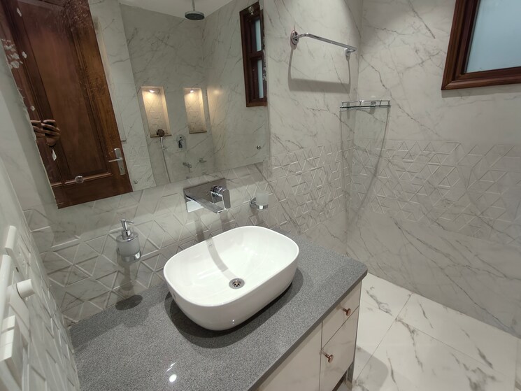 Bathroom, uday-arden-45 3.5 Bedroom 2250 Sq.Ft. Builder Floor In Sector 45 Gurgaon 8844806