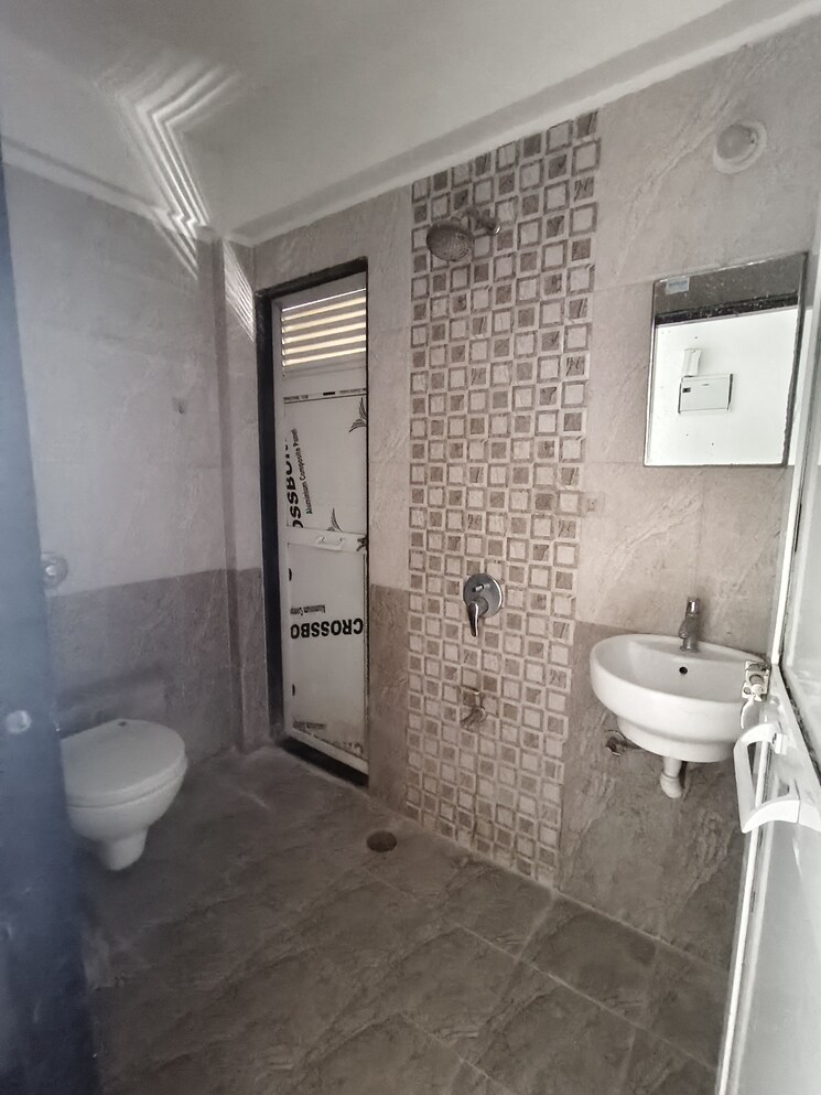 Bathroom, shree-savali 2 Bedroom 905 Sq.Ft. Apartment In Mogharpada Thane 8844751