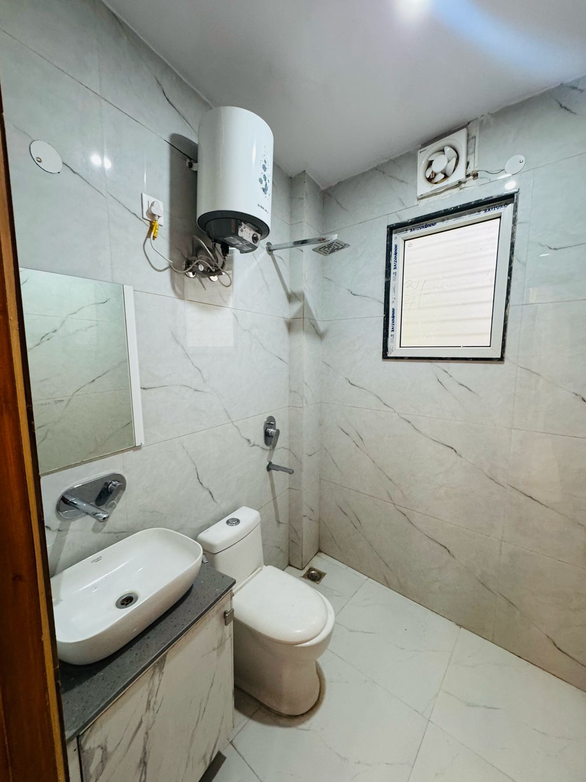 1 RkBuilder Floor For Rent in SectoR-43 Gurgaon 