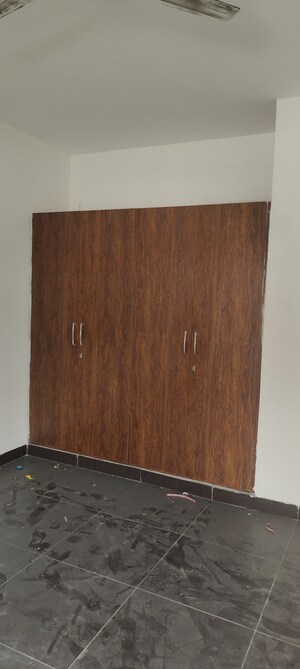 Furnished Amenities in 2 BHK Builder Floor at Wave Prime Floors, Wave City – for Sale