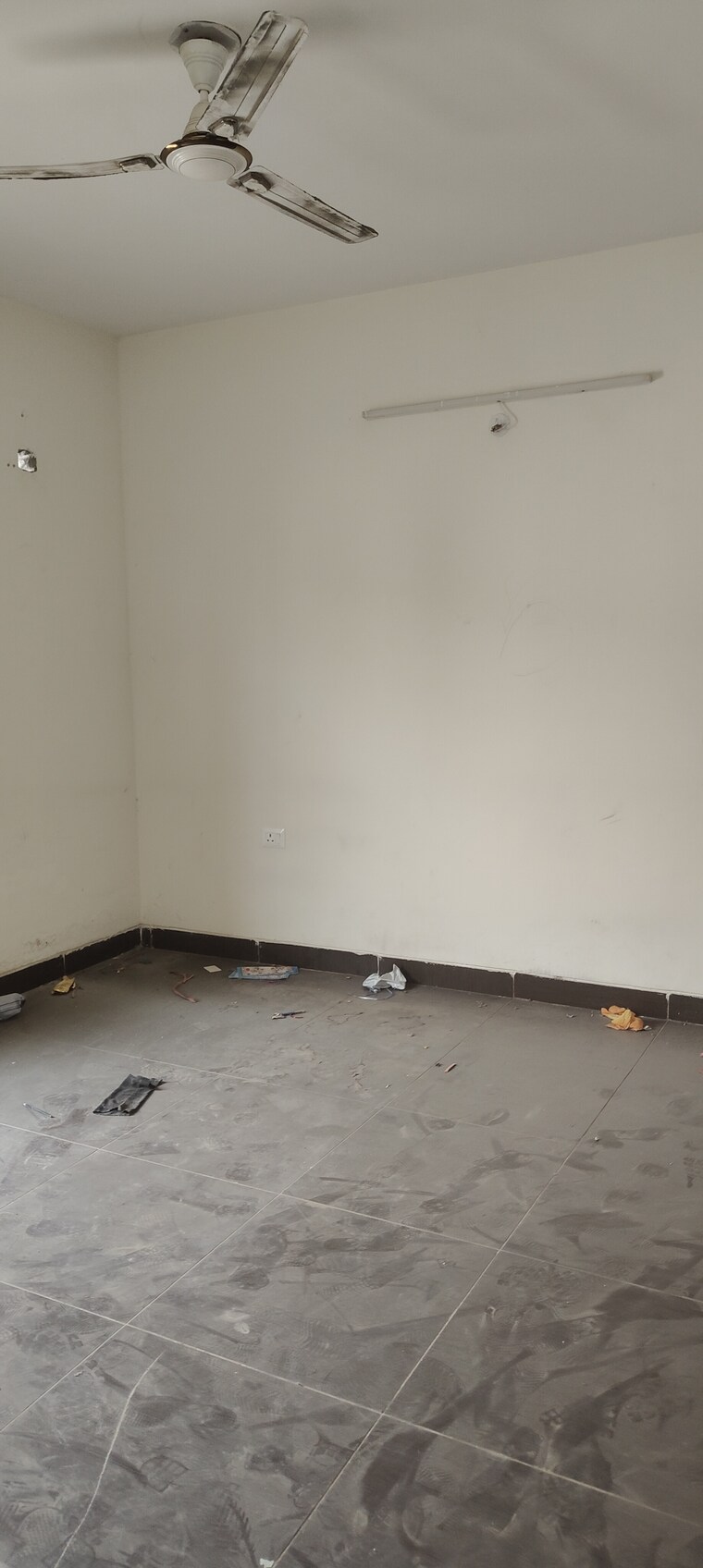 Room, wave-prime-floors 2 Bedroom 194 Sq.Yd. Builder Floor In Wave City Ghaziabad 8844986