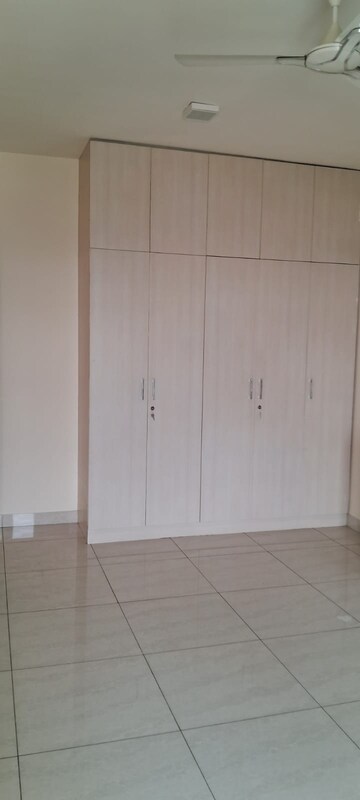 Room in 1 BHK Apartment at Palam Vihar – for Rent