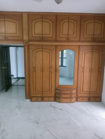 Room in 1 BHK Apartment at Domlur – for Rent