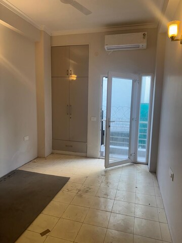 Building Lobby in 3 BHK Builder Floor at Dlf Phase ii – for Sale