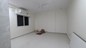 Room in 3 BHK Apartment at SMR Vinay Iconia Hyderabad, Kondapur – for Rent