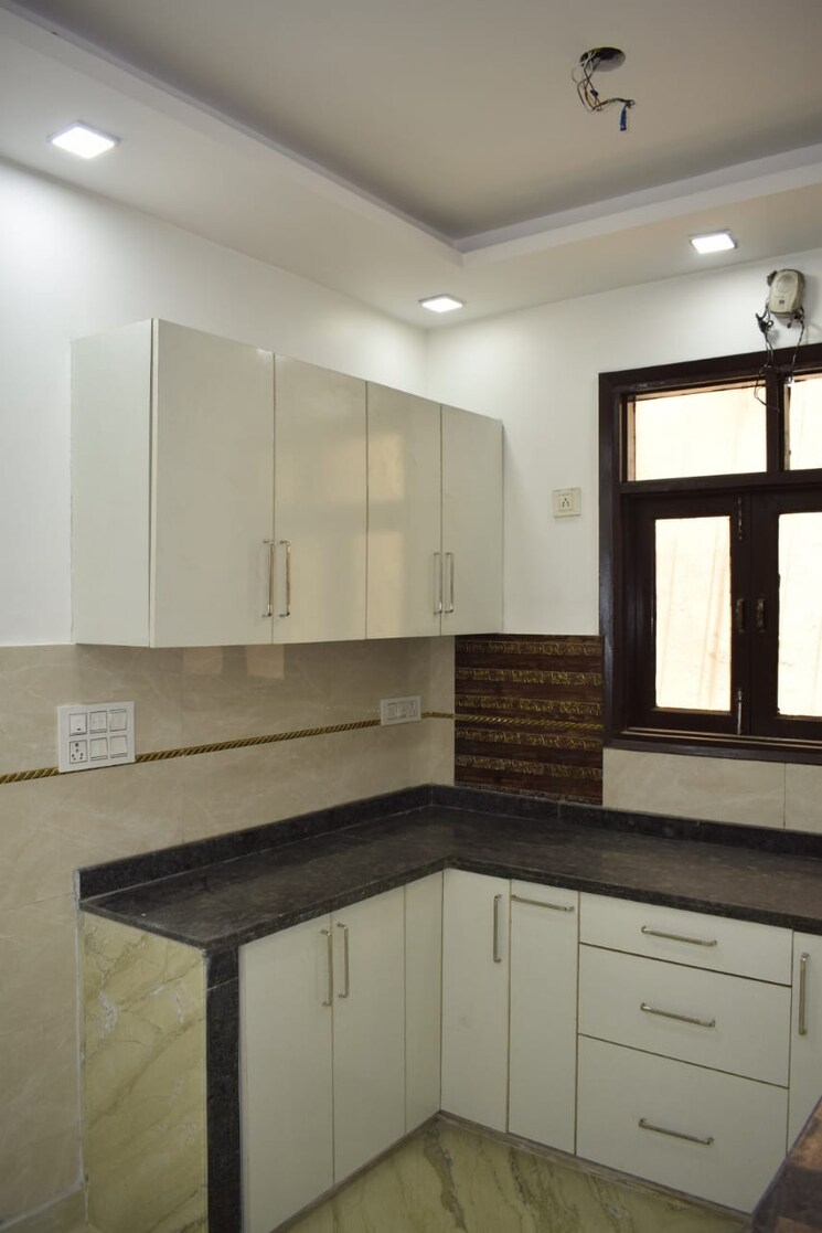 Kitchen, mahaveer nagar 2 Bedroom 750 Sq.Ft. Builder Floor In Mahaveer Nagar Delhi 8845336