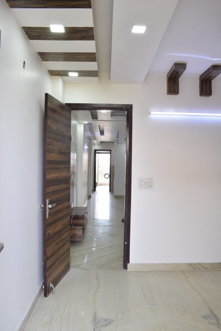 undefined, mahaveer nagar 2 Bedroom 750 Sq.Ft. Builder Floor In Mahaveer Nagar Delhi 8845336