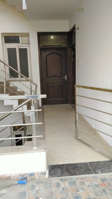 Balcony in 2 BHK Independent House at Gomti Nagar – for Rent