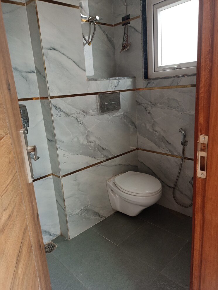 Bathroom, chattarpur 2 Bedroom 800 Sq.Ft. Builder Floor In Chattarpur Delhi 8845381