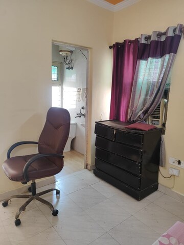 Room in 1 BHK Independent House at RWA Apartments, Sector 31 – for Rent