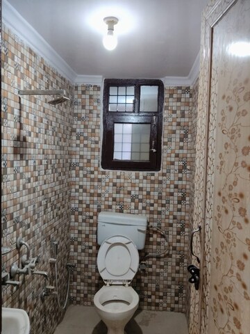 Bathroom in 1 BHK Builder Floor at Krishna Park – for Sale