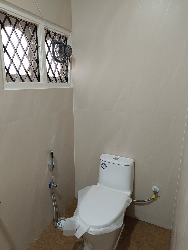 Bathroom, new thippasandra 1 Bedroom 450 Sq.Ft. Apartment In New Thippasandra Bangalore 8845509