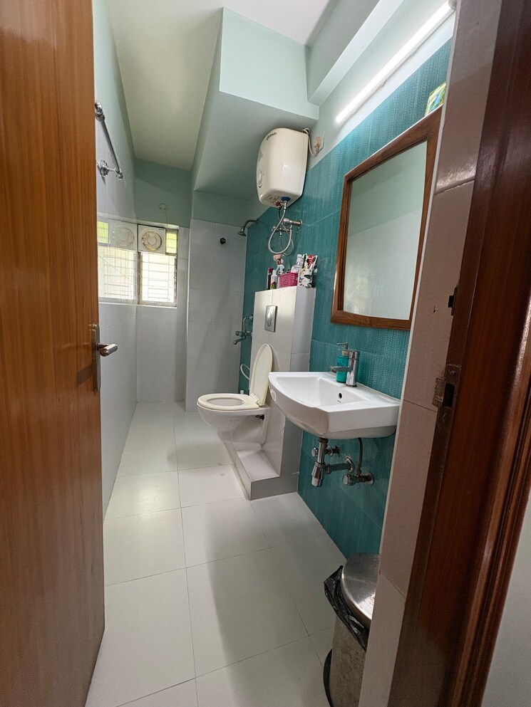 Bathroom, sugam-sabuj-row-house 4 Bedroom 2153 Sq.Ft. Villa In Narendrapur Kolkata 8845261