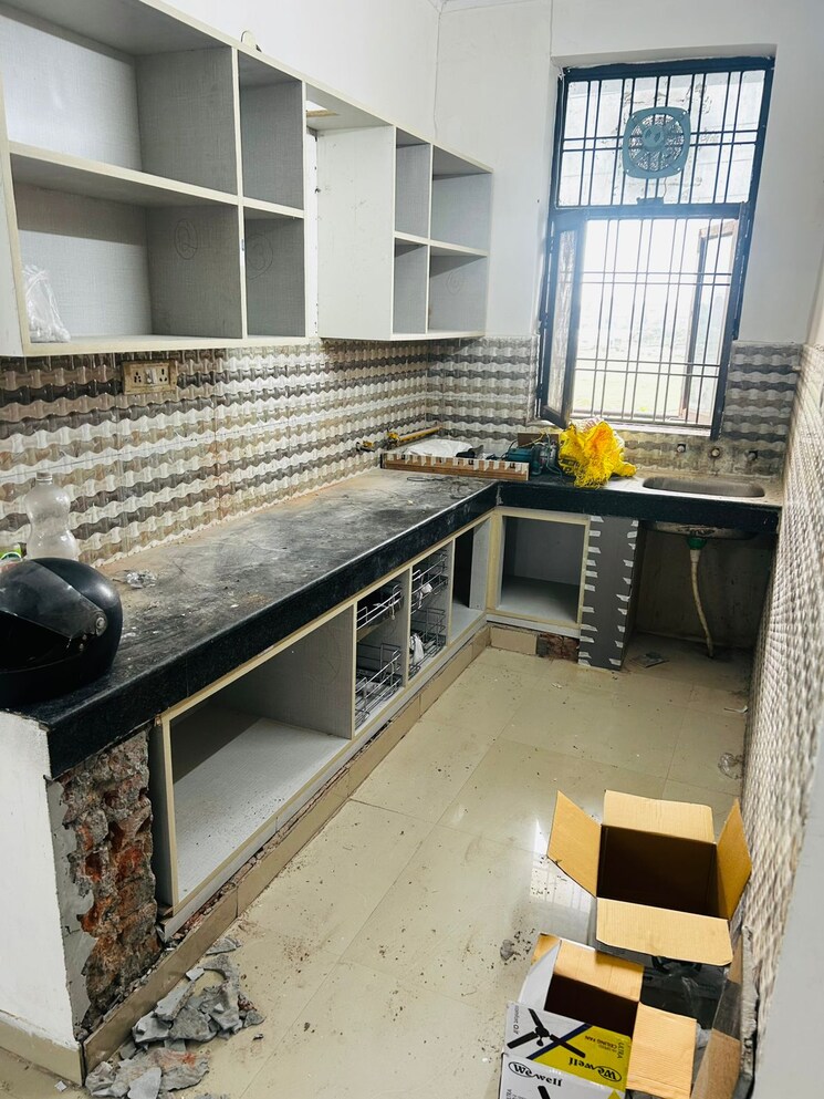 Kitchen, sector 91 3 Bedroom 134 Sq.Yd. Apartment In Sector 91 Faridabad 8845533