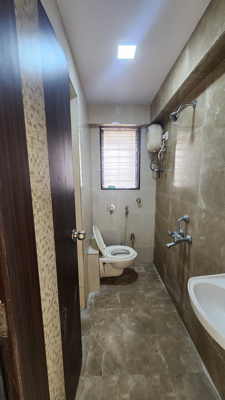 Bathroom, madhuban-heights 2 Bedroom 515 Sq.Ft. Apartment In Borivali West Mumbai 8845598