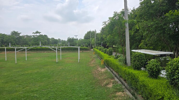 Garden, tappal  300 Sq.Yd. Plot In Tappal Aligarh 8845726