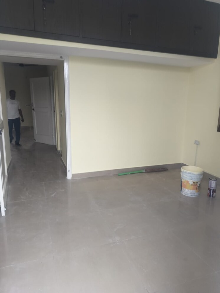 Room, rwa-apartments-sector-50 1 RK 450 Sq.Ft. Independent House In Sector 50 Noida 8845679