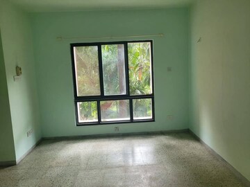 Room in 3 BHK Apartment at Clover Village Villa, Wanwadi – for Sale