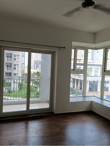 Room in 3 BHK Apartment at Shri Radha Sky Gardens, Sector 16b Greater Noida – for Rent