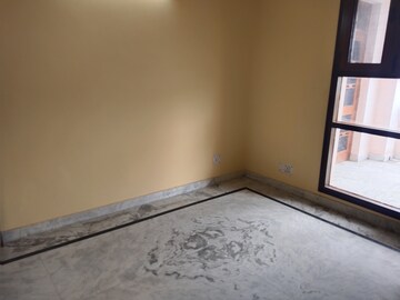 Room in 3 BHK Apartment at Sector 21c – for Rent