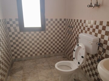 Attached Bathroom in 3 BHK Apartment at Sector 21c – for Rent