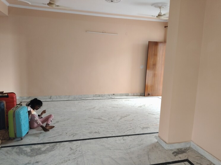 Room, sector 21c 3 Bedroom 1450 Sq.Ft. Apartment In Sector 21c Faridabad 8845727