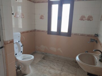 Bathroom in 3 BHK Apartment at Sector 21c – for Rent