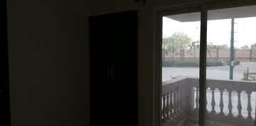 Room in 3 BHK Apartment at Ramprastha City The View, Sector 37d – for Rent