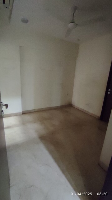 2 BHK Apartment For Rent in Omkar Meridia, Kurla West
