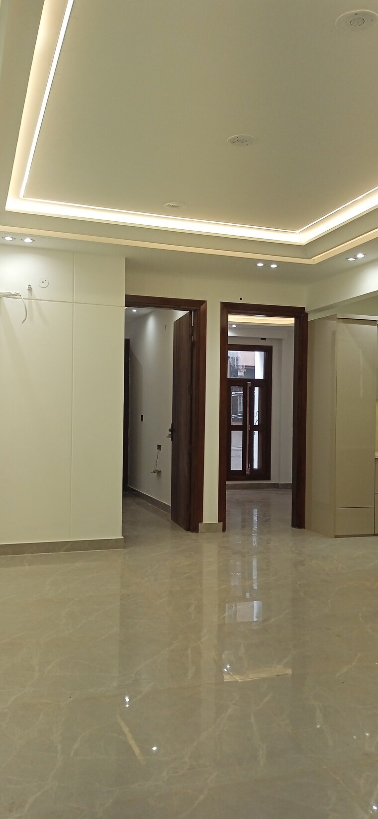 Living Room, igi airport area 3 Bedroom 1000 Sq.Ft. Apartment In Igi Airport Area Delhi 8845829