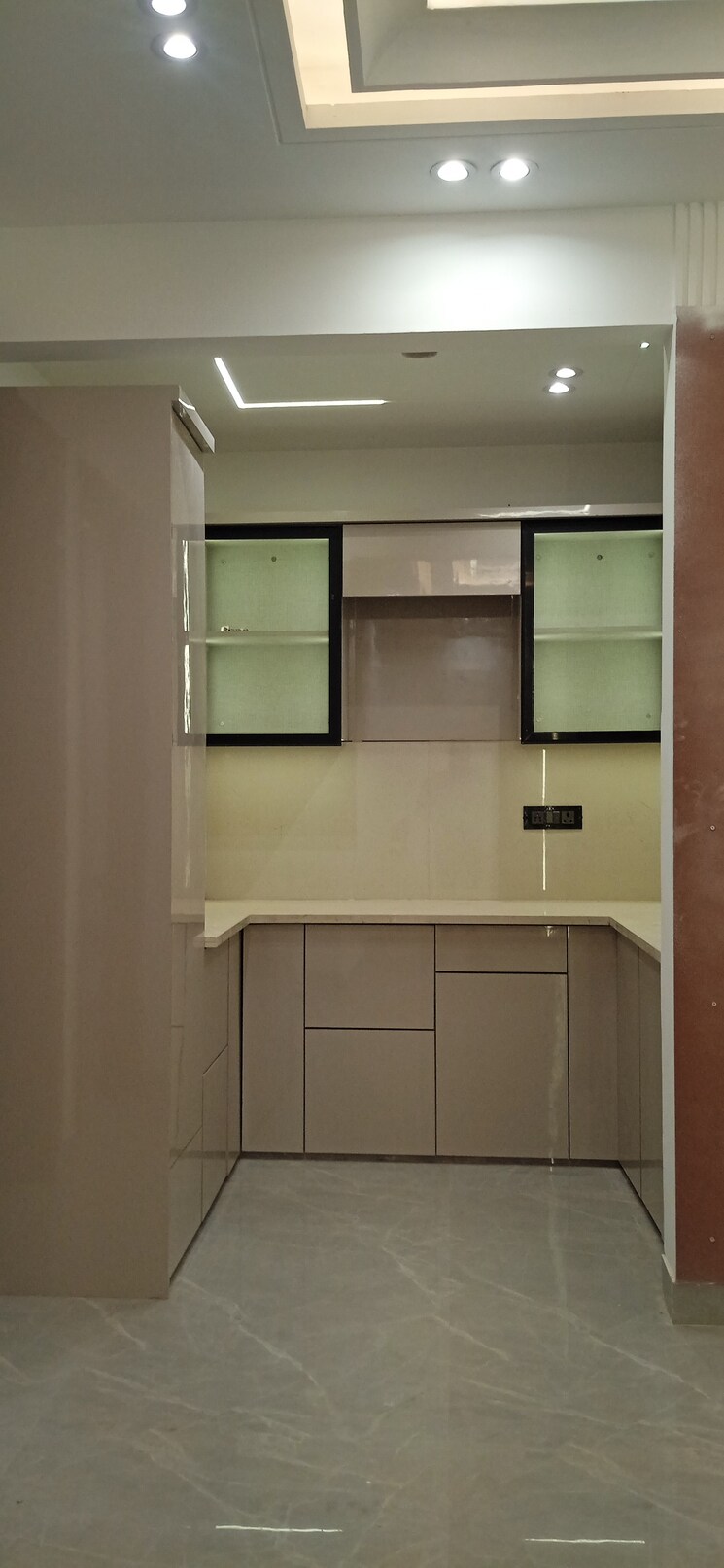 Kitchen, igi airport area 3 Bedroom 1000 Sq.Ft. Apartment In Igi Airport Area Delhi 8845829
