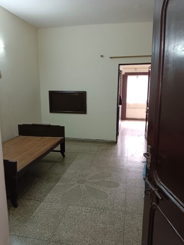 Studio Builder Floor For Rent in Lajpat Nagar 4