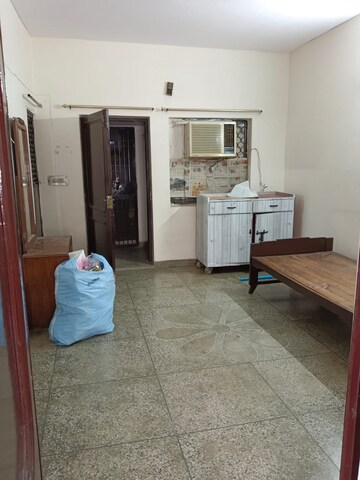Bedroom in Studio Builder Floor at Lajpat Nagar 4 – for Rent