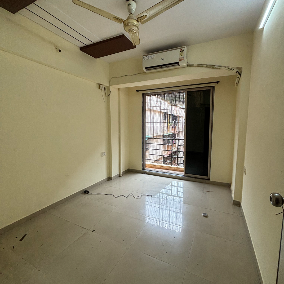 1 BHK Apartment For Rent in Dolphin Platinum