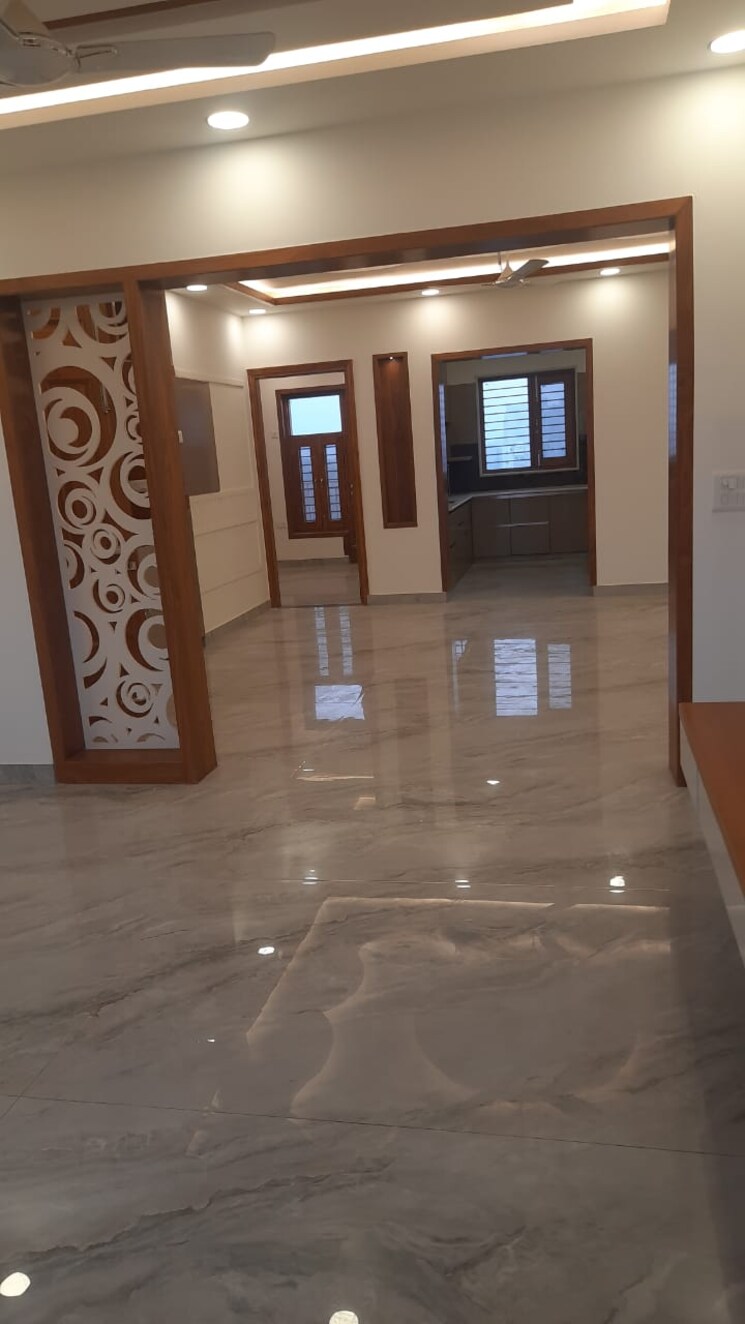  Parking, omaxe-spa-village 3 Bedroom 1600 Sq.Ft. Apartment In Sector 78 Faridabad 8845897