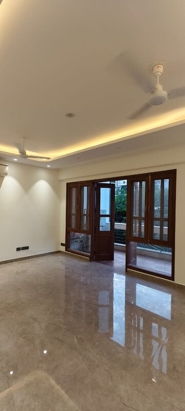 Room in 2 BHK Builder Floor at Lajpat Nagar 4 – for Rent