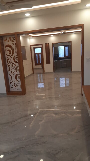Parking in 3.5 BHK Apartment at Omaxe Spa Village, Sector 78 – for Rent