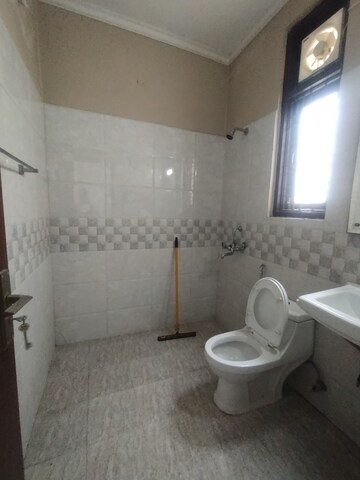 Bathroom in 2 BHK Builder Floor at Ansal Sushant Lok I, Sector 43 – for Rent