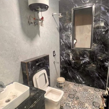 Attached Bathroom in 3 BHK Apartment at Oberoi Mall, Dindoshi – for Rent