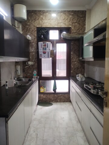 Kitchen in 2 BHK Builder Floor at Ansal Sushant Lok I, Sector 43 – for Rent