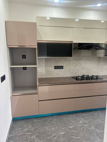 Furnished Amenities in 3 BHK Builder Floor at Green Park – for Rent