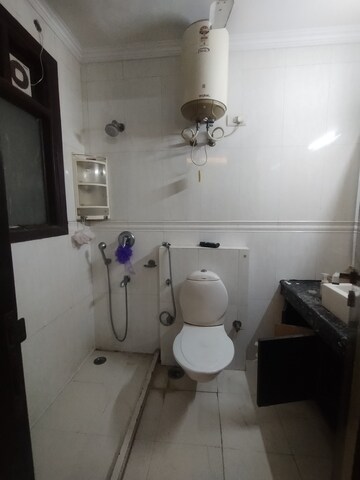 Bathroom in 4 BHK Apartment at Tarika CGHS, Sector 43 – for Rent