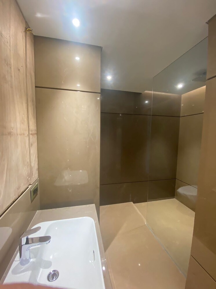 Bathroom, vasant vihar 4 Bedroom 5000 Sq.Ft. Apartment In Vasant Vihar Delhi 8833306
