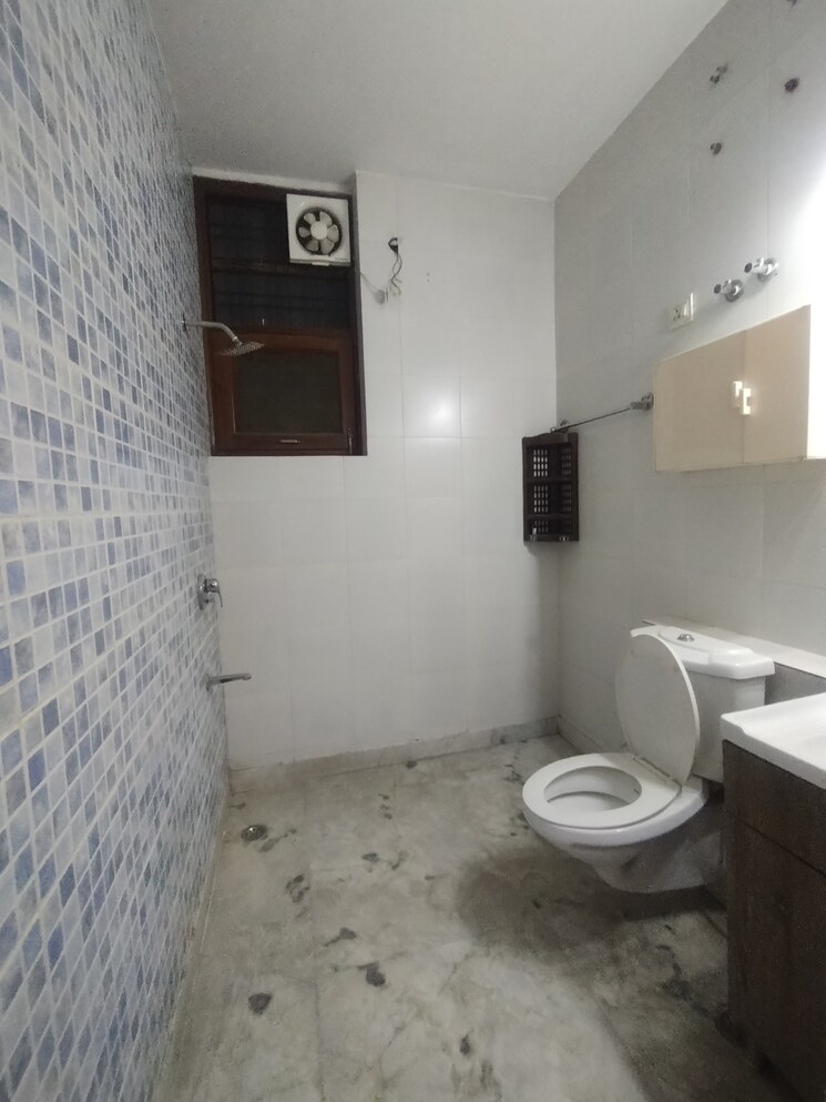  Parking, ardee-city 4 Bedroom 2800 Sq.Ft. Apartment In Sector 52 Gurgaon 8845955