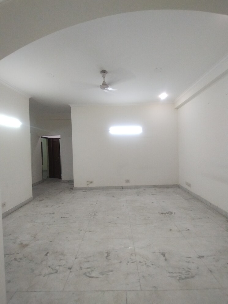 Bathroom, ardee-city 4 Bedroom 2800 Sq.Ft. Apartment In Sector 52 Gurgaon 8845955