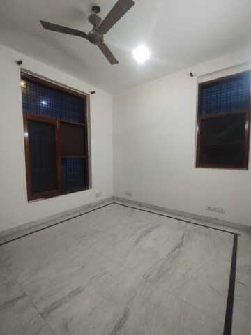 Kitchen in 4 BHK Apartment at Ardee City, Sector 52 – for Rent