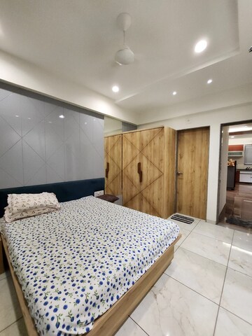 Bedroom in 3 BHK Apartment at Gurukul – for Rent