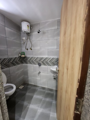 Bathroom in 3 BHK Apartment at Gurukul – for Rent