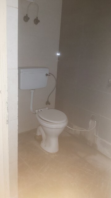 Bathroom in 1.5 BHK Builder Floor at Mayur Vihar – for Rent